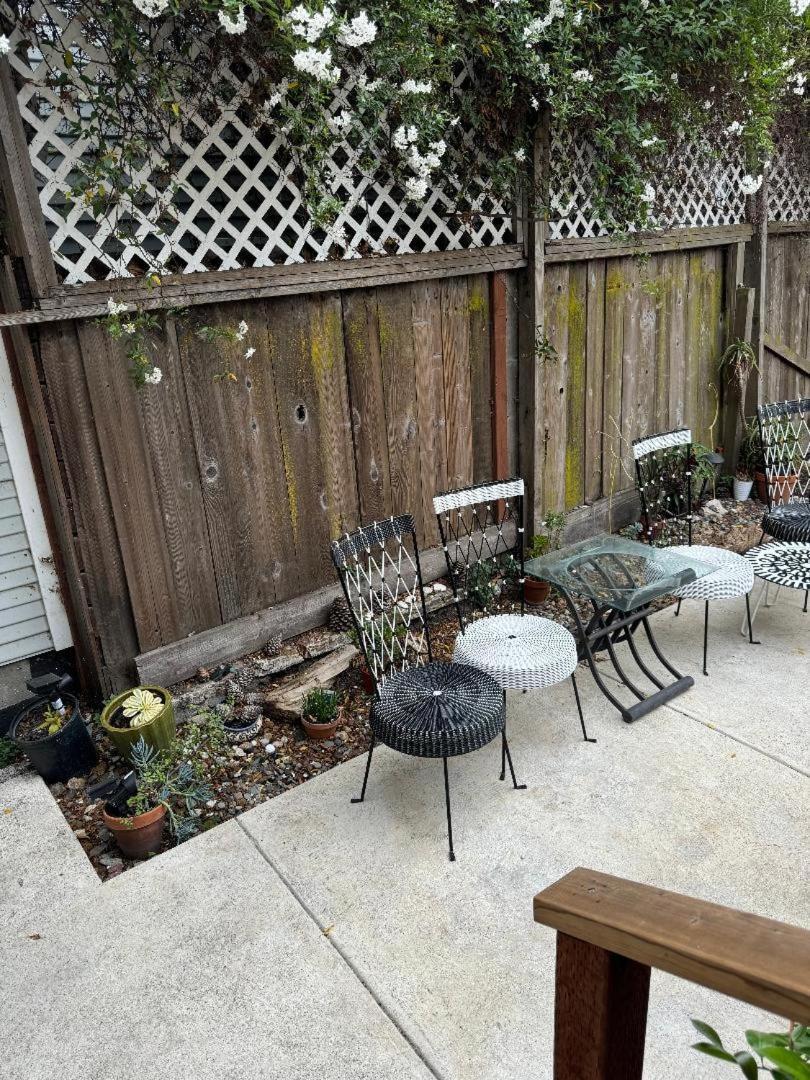 Bumblebee House Apartment Oakland Exterior photo